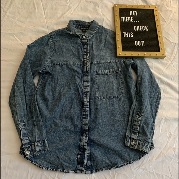 FashionWebb Denim Buttoned down Top - Picture 1 of 10